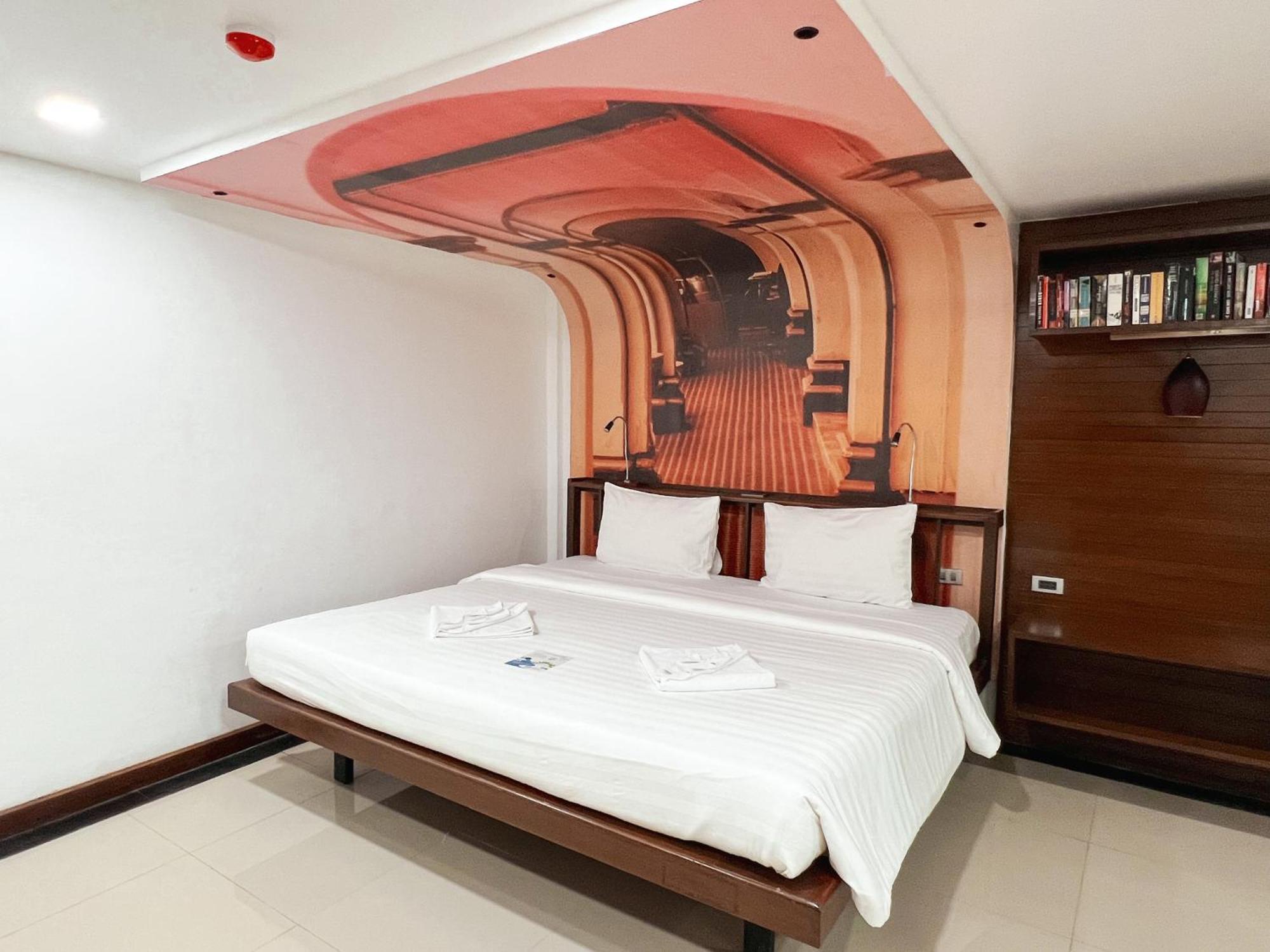 The Color Kata Hotel Екстериор снимка